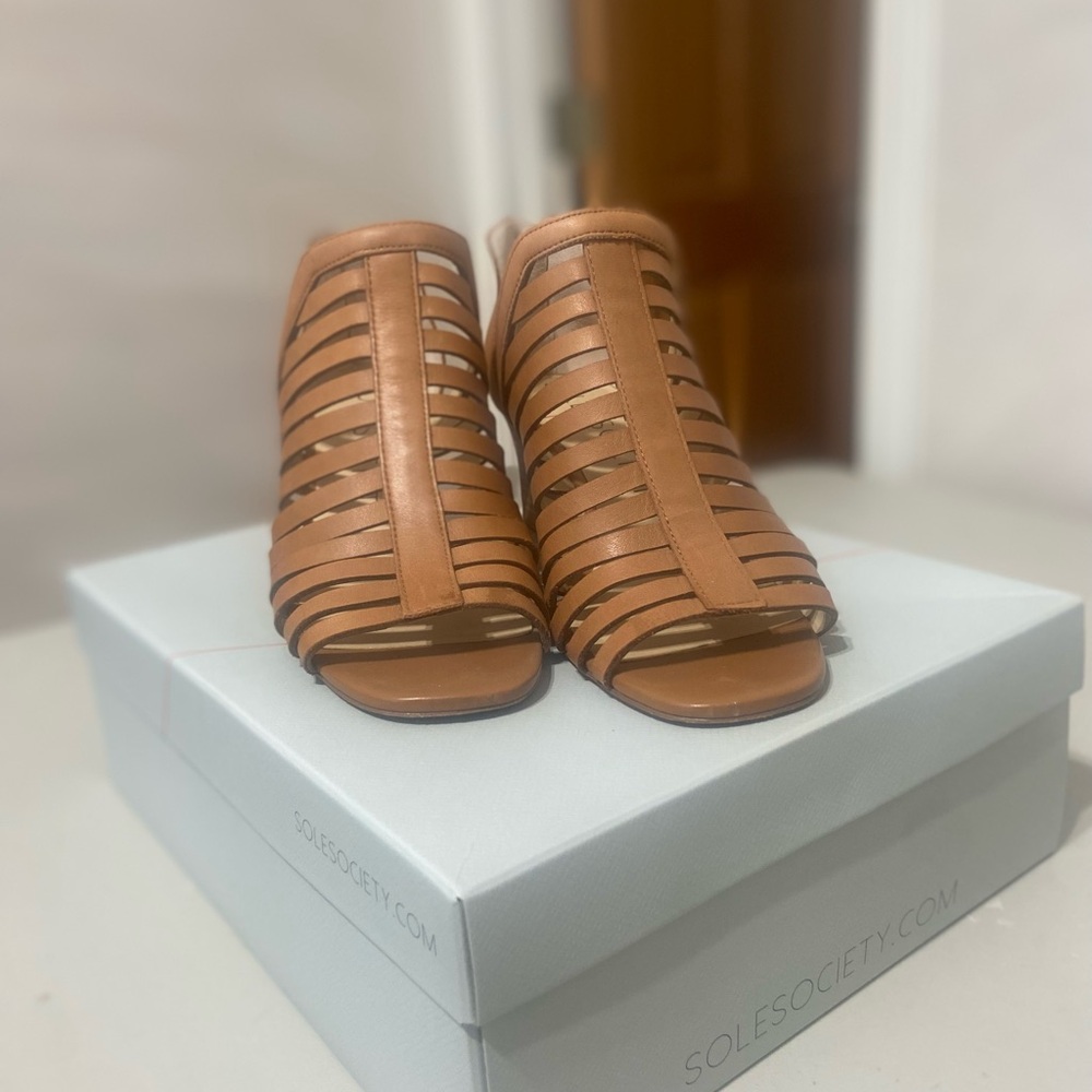 Solesociety Tan wedge shoes. 2 1/2” wedge heel.